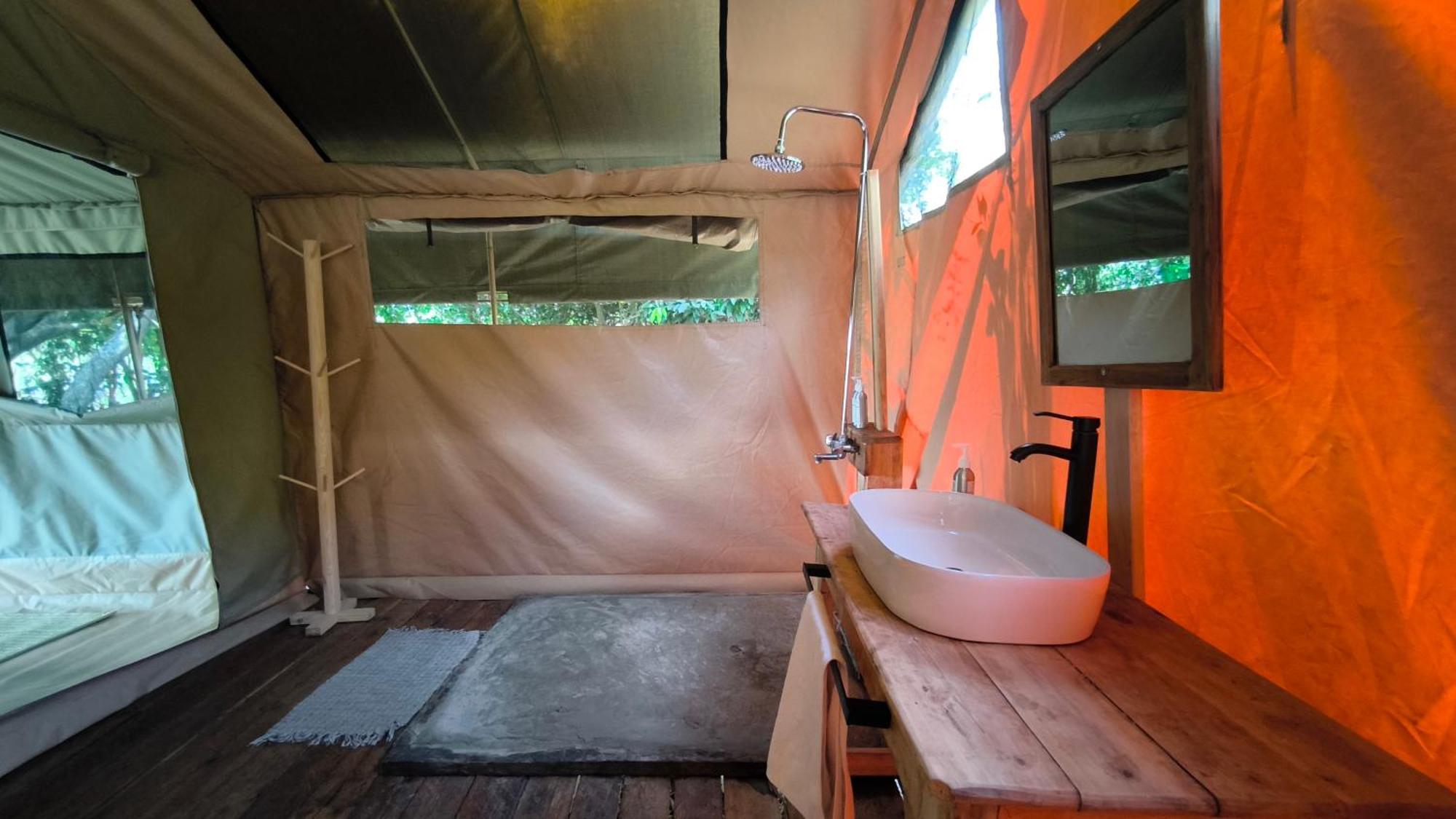 Julia'S River Camp Talek Luaran gambar